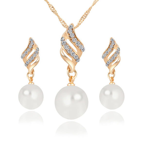 Twist Pearl Set